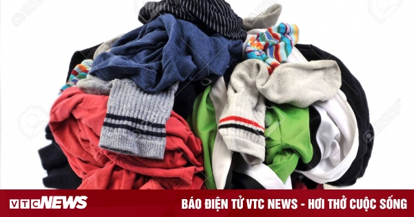 Quần áo bẩn có nên bỏ thẳng vào máy giặt?
