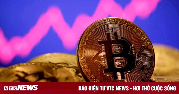 Giá Bitcoin hôm nay 25/2: Giảm nhẹ xuống 23.989 USD