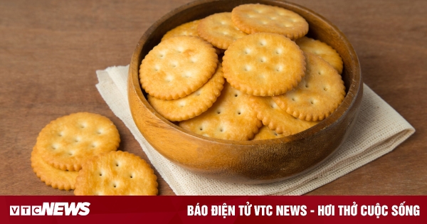Tại sao bánh quy thường có viền răng cưa
