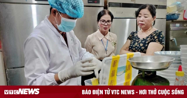 141 người ngộ độc sau khi ăn bánh mì Phượng: Viện Pasteur Nha Trang thông tin