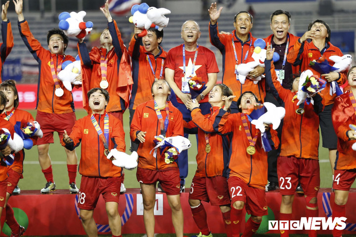 Bóng đá Việt Nam đại thành công năm 2019: Giành HCV lịch sử, tiến gần giấc mơ World Cup - 7