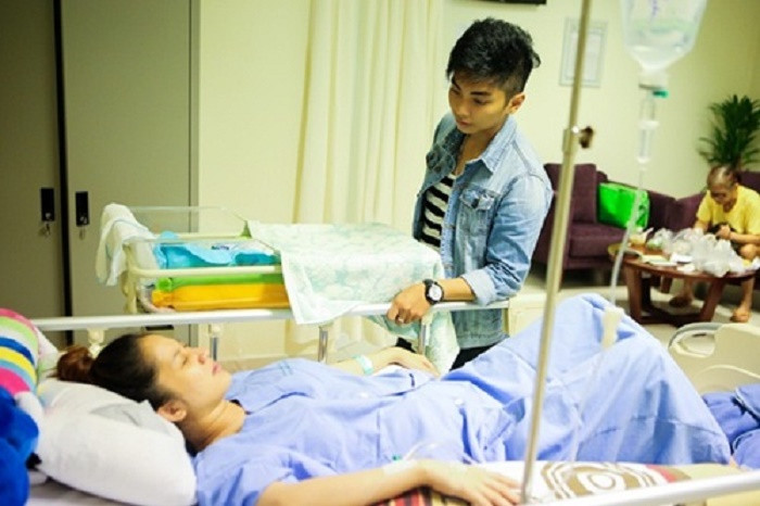 Chuyện tình đẹp hơn tiểu thuyết lãng mạn của Khánh Thi - Phan Hiển - 6