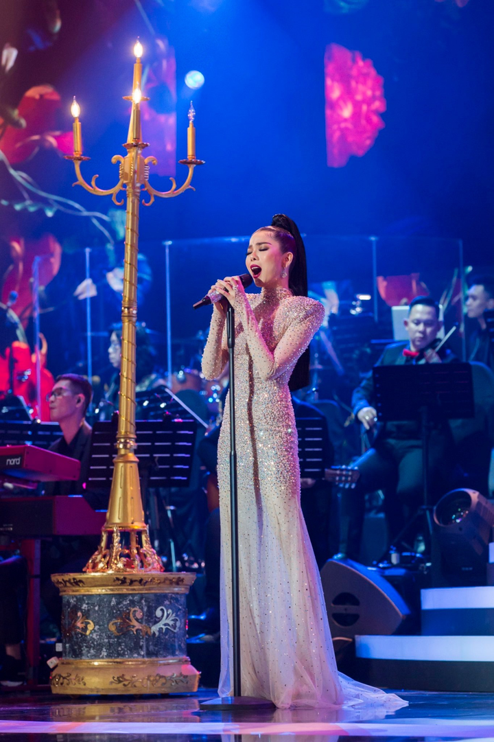 Lệ Quyên tiết lộ lý do nhất quyết giấu kín mẹ ruột 80 tuổi - 8