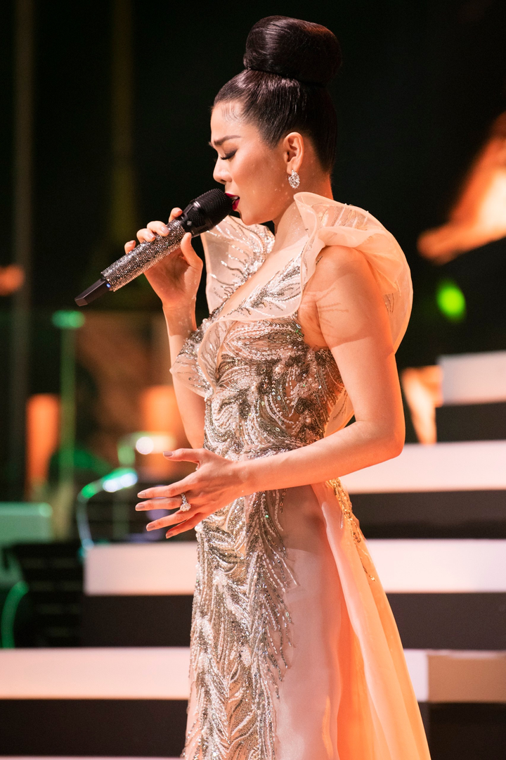 Lệ Quyên tiết lộ lý do nhất quyết giấu kín mẹ ruột 80 tuổi - 7