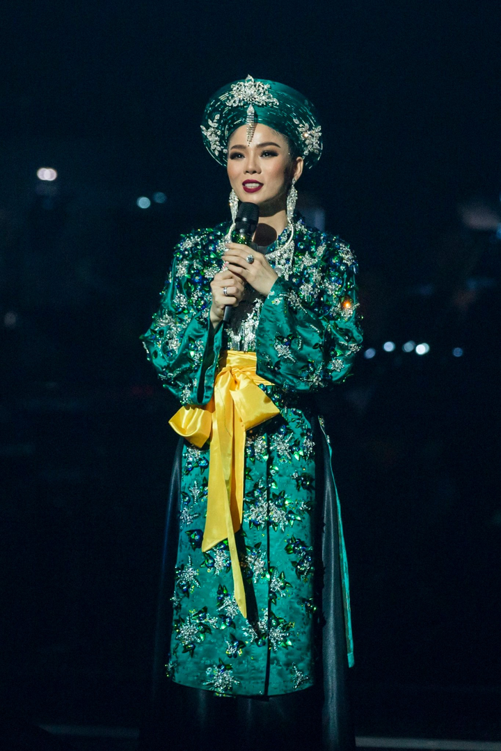 Lệ Quyên tiết lộ lý do nhất quyết giấu kín mẹ ruột 80 tuổi - 15