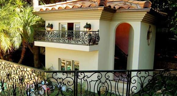 Những tiện nghi sang chảnh trong biệt thự của các tỷ phú, ngôi sao - 5