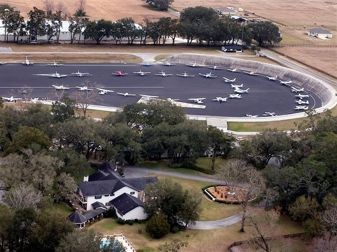 Những tiện nghi sang chảnh trong biệt thự của các tỷ phú, ngôi sao - 7