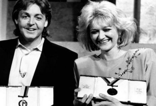 Máy bay rơi từ độ cao 10.000 m, nữ tiếp viên thoát chết thần kỳ - 5