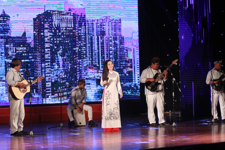 6 tác giả đoạt giải thi tìm hiểu quan hệ hữu nghị Việt Nam - Indonesia - 8