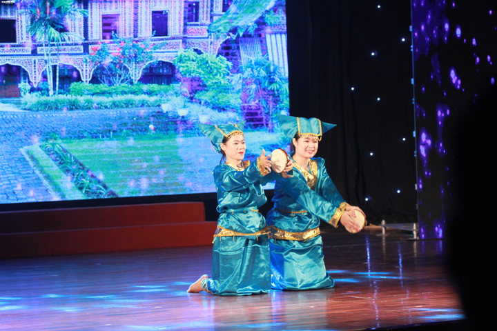 6 tác giả đoạt giải thi tìm hiểu quan hệ hữu nghị Việt Nam - Indonesia - 7