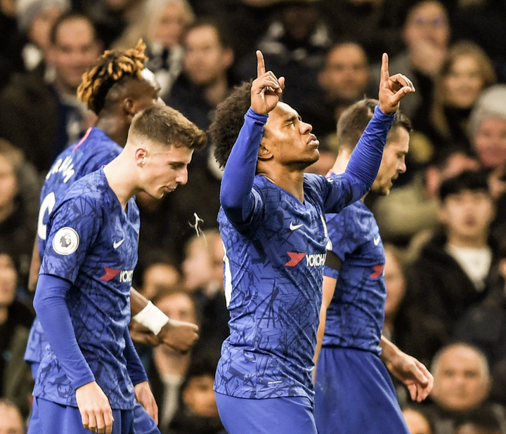 Willian toả sáng, Chelsea thắng thuyết phục Tottenham - 1