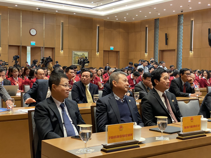 VinaPhone chính thức trao quà tặng cho các vận động viên giành huy chương tại SEA Games 30 - 2