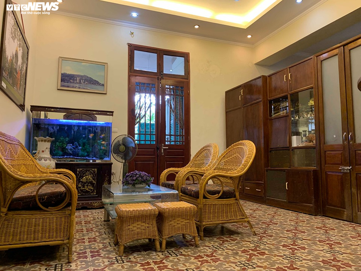 Tạm dừng hạ giải căn biệt thự trạm phát sóng bản Tuyên ngôn độc lập - 2