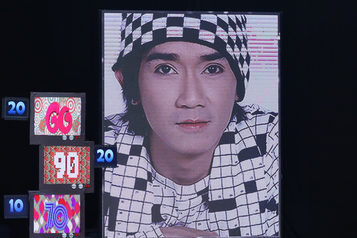 Kỳ Phương, Midu và dàn nghệ sĩ nghẹn ngào khi nhìn thấy hình ảnh cố nghệ sĩ Minh Thuận - 1