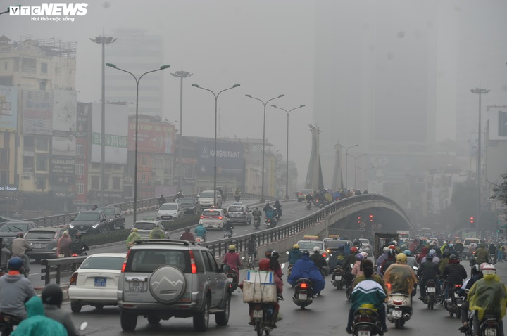 Trời Hà Nội mù mịt, không khí ở top 6 ô nhiễm thế giới - 6