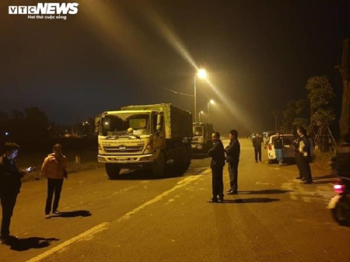 Dân chặn xe vào bãi rác Nam Sơn: Huyện Sóc Sơn kiến nghị 9 vấn đề - 3