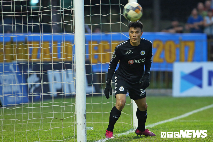 'Thủ môn quốc dân' Bùi Tiến Dũng sẽ mang lại điều gì cho CLB TP.HCM? - 3
