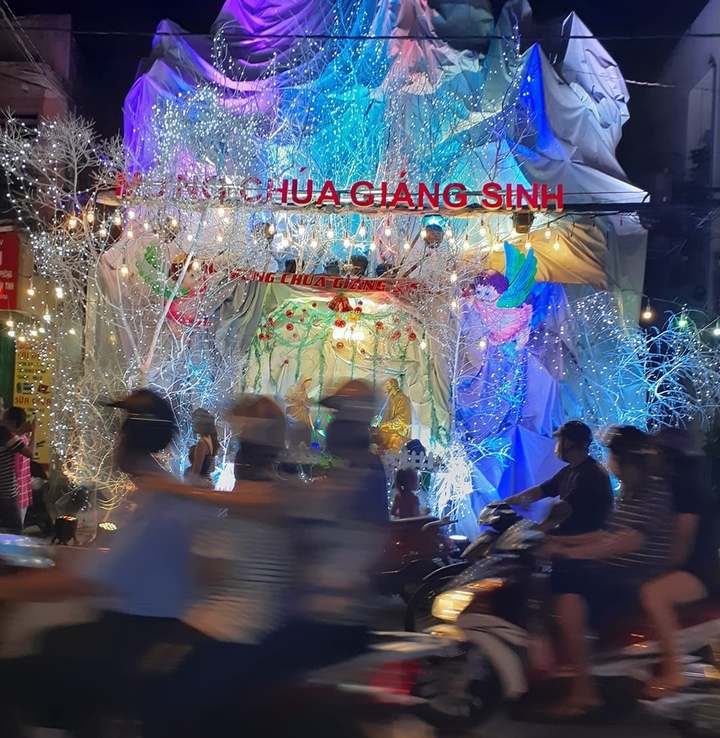 Ảnh: Nhà thờ ở TP.HCM trang hoàng lộng lẫy đón Giáng sinh - 6