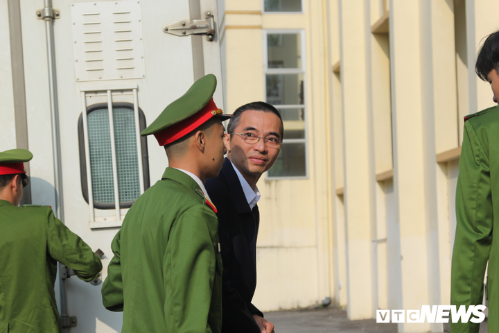 Vì sao hoãn phiên tòa xét xử cựu Chánh thanh tra Bộ TT&TT Đặng Anh Tuấn? - 1