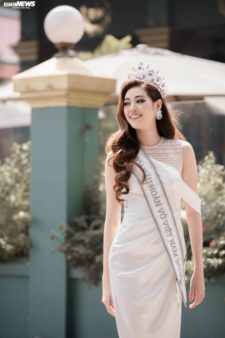 Khánh Vân: ‘Từng nghĩ trở thành Hoa hậu là đổi đời nhưng bây giờ thì không’ - 4