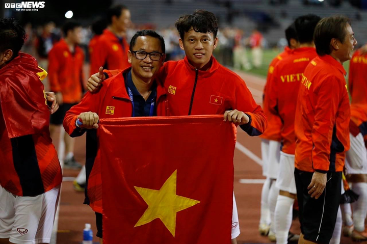 Vì sao trợ lý Lê Huy Khoa chia tay U23 Việt Nam? - 1