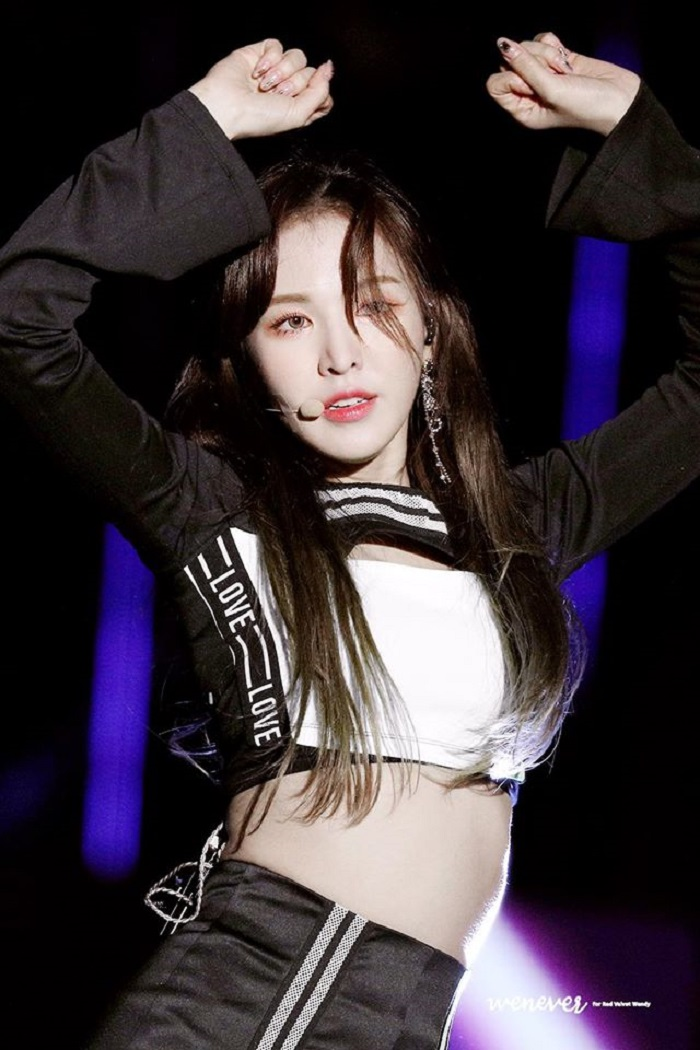 Thành viên nhóm Red Velvet gặp tai nạn nghiêm trọng trên sân khấu: Đài truyền hình SBS xin lỗi - 1