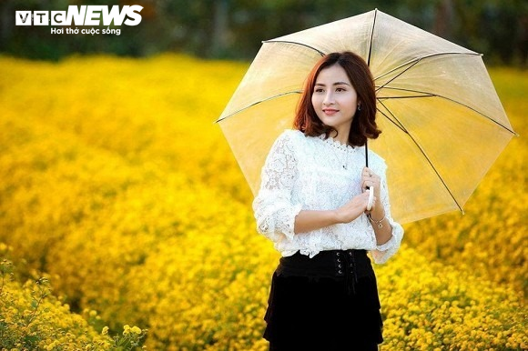 Những mùa hoa đặc biệt giữa trời đông, bạn trẻ nô nức check in ở đất cố đô - 9