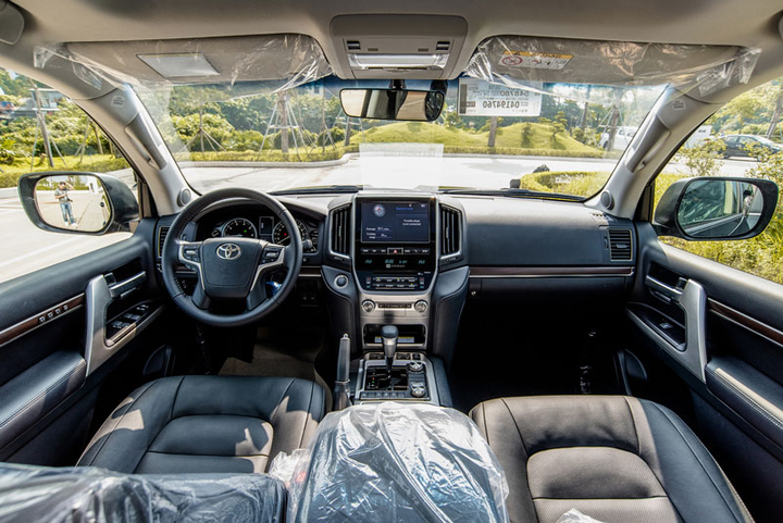 Chi tiết Toyota Land Cruiser 2020 giá hơn 4 tỷ đồng tại Việt Nam - 3