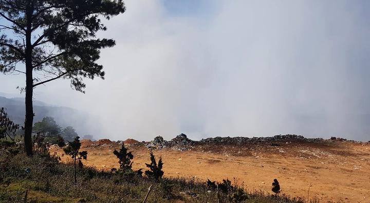 Cháy bãi rác Cam Ly, Đà Lạt chìm trong khói bụi hôi thối - 3