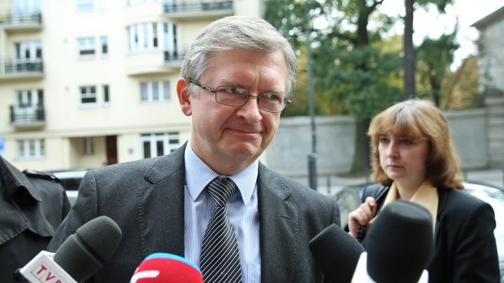 Bị Tổng thống Putin cáo buộc thông đồng với Hitler, Ba Lan 'nổi đóa' - 1