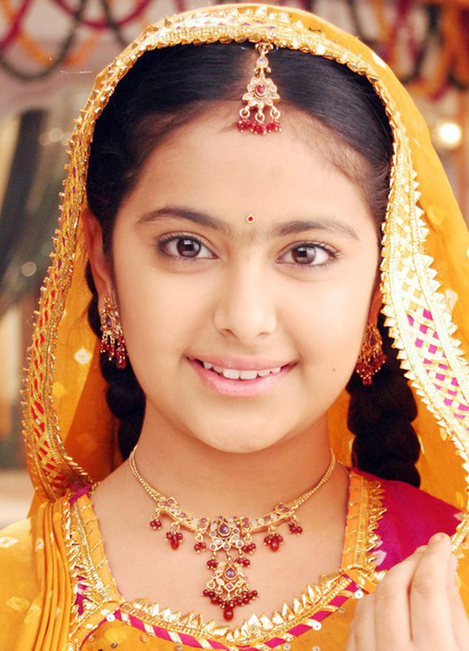 Anadi của 'Cô dâu 8 tuổi' lột xác thành thiếu nữ xinh đẹp, quyến rũ - 1