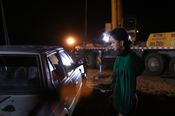 Khổ như Miu Lê: Khóc hết nước mắt trong MV còn bị Trúc Nhân biến MV thành clip hài - 3