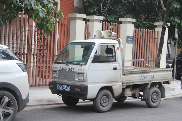 Khám xét nhà Chánh Văn phòng Thành ủy Hà Nội Nguyễn Văn Tứ - 1