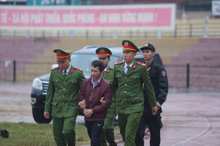  9 bị cáo vụ sát hại nữ sinh giao gà đến tòa nghe tuyên án - 3