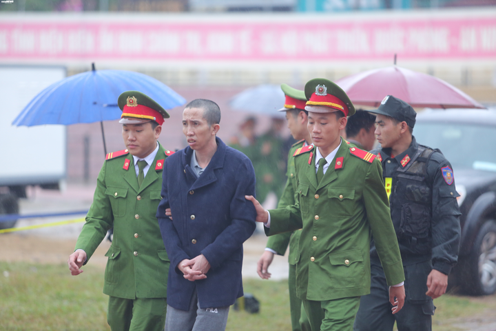  9 bị cáo vụ sát hại nữ sinh giao gà đến tòa nghe tuyên án - 2