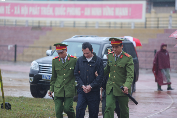  9 bị cáo vụ sát hại nữ sinh giao gà đến tòa nghe tuyên án - 7