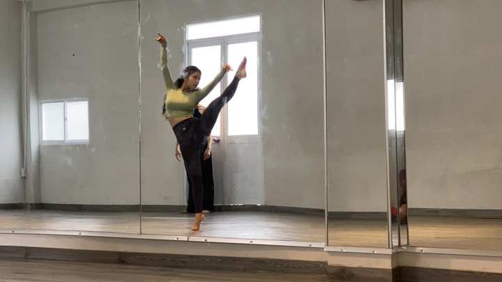 Hoàng Yến Chibi miệt mài tập múa chuẩn bị tái xuất âm nhạc - 2