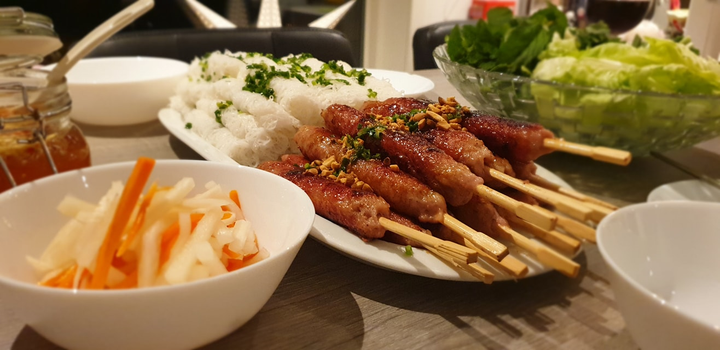 Cách làm nem nướng chuẩn vị miền Tây của mẹ Việt ở Na Uy - 2