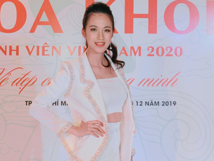 Nhan sắc vạn người mê của giám khảo Hoa khôi Sinh viên Việt Nam 2020 - 1