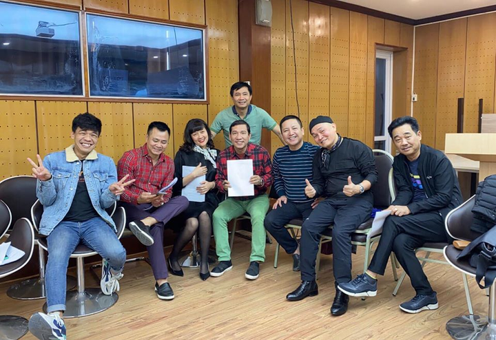 Những hình ảnh đầu tiên của Xuân Hinh, Thanh Thanh Hiền và dàn nghệ sĩ 'Táo Quân' trong buổi tập 'Gặp nhau cuối năm 2020' - 2