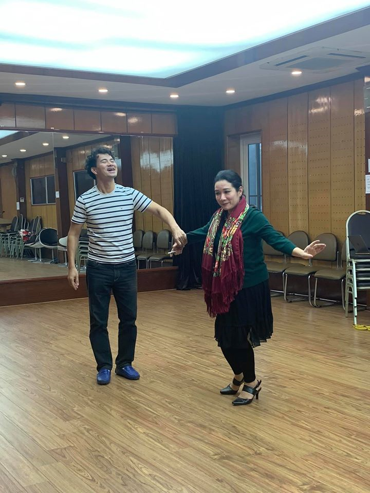 Những hình ảnh đầu tiên của Xuân Hinh, Thanh Thanh Hiền và dàn nghệ sĩ 'Táo Quân' trong buổi tập 'Gặp nhau cuối năm 2020' - 9