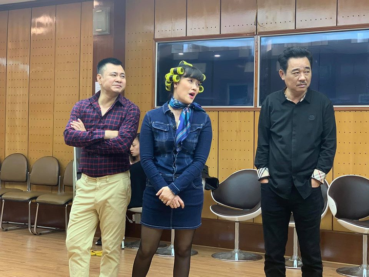 Những hình ảnh đầu tiên của Xuân Hinh, Thanh Thanh Hiền và dàn nghệ sĩ 'Táo Quân' trong buổi tập 'Gặp nhau cuối năm 2020' - 8