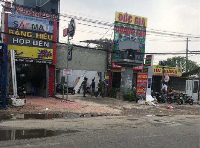 Nổ súng trấn áp kẻ nghi ngáo đá cầm dao khống chế vợ con - 1