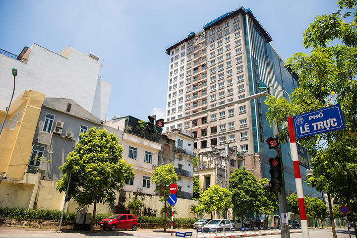 Dự án 8B Lê Trực: Những ai làm ngơ để 'con voi chui lọt lỗ kim'? - 1