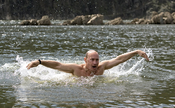 20 năm cầm quyền và những bức ảnh đậm chất Putin - 11