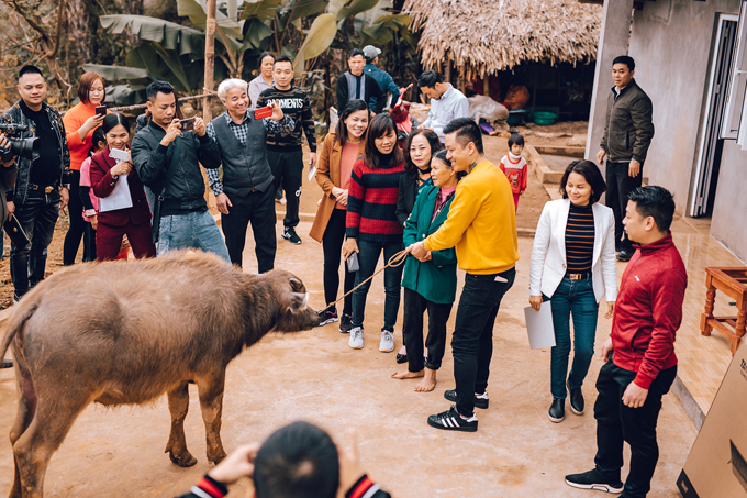Những hành động khiến nhiều người nể phục của Tuấn Hưng - 5