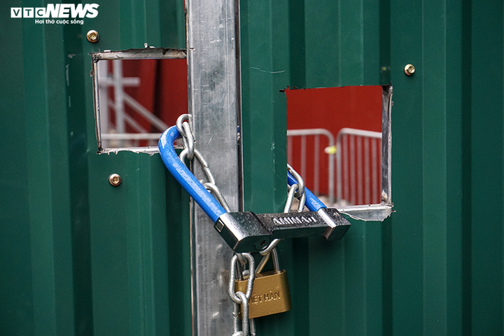 Dự án 8B Lê Trực được quây rào, chuẩn bị thi công phá dỡ lần 2? - 4