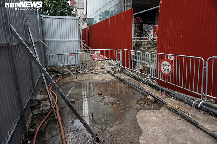 Dự án 8B Lê Trực được quây rào, chuẩn bị thi công phá dỡ lần 2? - 5