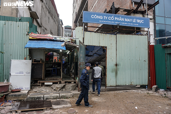 Dự án 8B Lê Trực được quây rào, chuẩn bị thi công phá dỡ lần 2? - 10