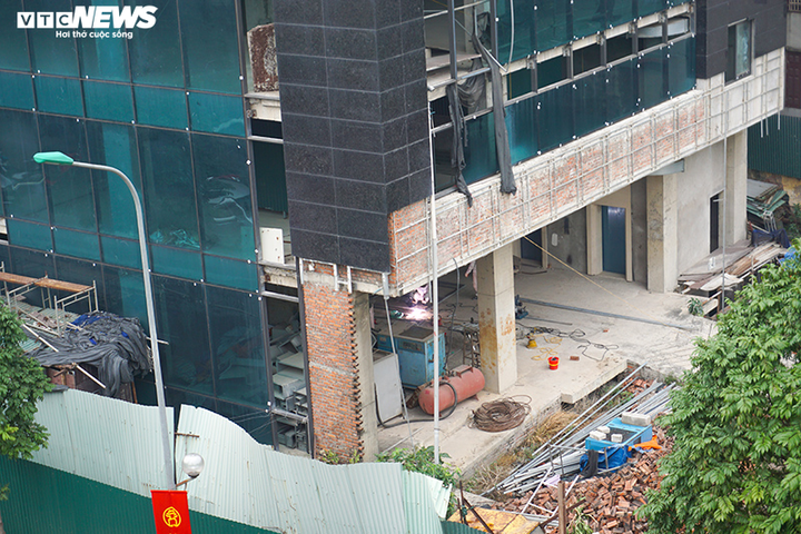 Dự án 8B Lê Trực được quây rào, chuẩn bị thi công phá dỡ lần 2? - 9